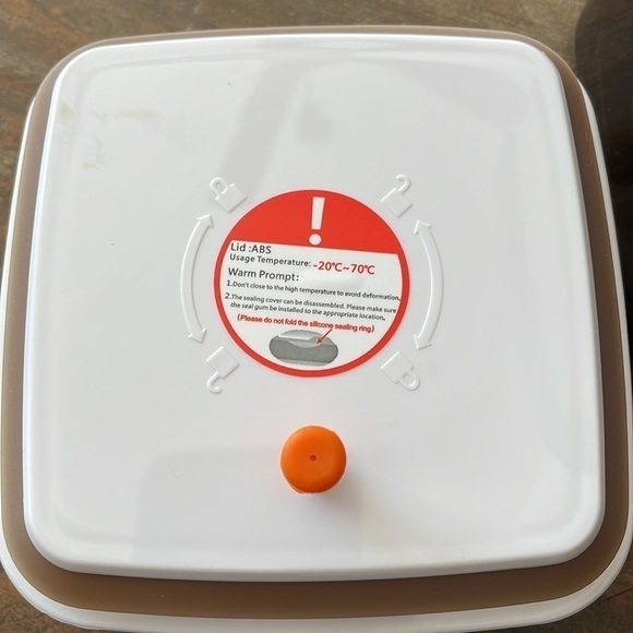 Nuovoware multi function air tight storage container 51oz - Picture 4 of 5